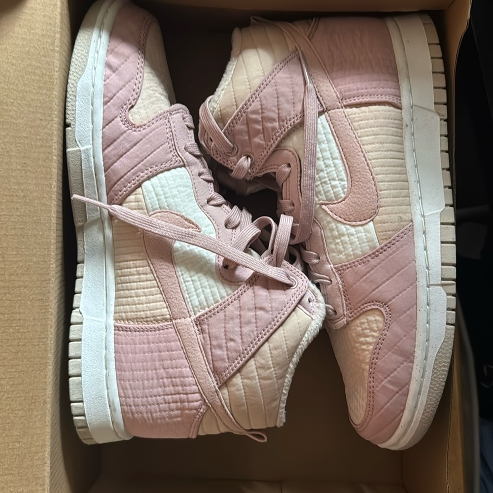 Dunk High LX next nature. Never worn